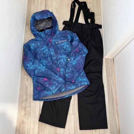 美品★ 近年モデル PURECONSIOUS スキーウェア 上下 レディースM 美品☆ 近年モデル PURECONSIOUS スキーウェア 上下 レディースM (ゆ