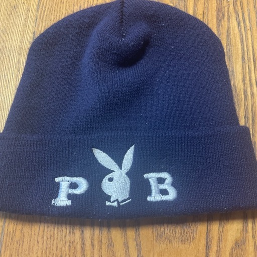正規品　レア　PLAYBOY ニット帽　USA製　ヴィンテージ 大人用ℙ𝕃𝔸𝕐𝔹𝕆𝕐ニット帽 (みえりん) 土佐大津の小物《帽子》の
