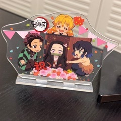 鬼滅の刃　アクリルスタンドとフィギュアの画像