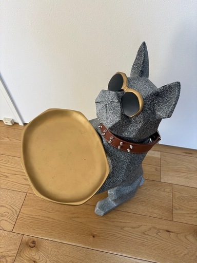 美品】犬型トレイ付き置物 ドッグ サングラス ベルト 首輪 鍵置き