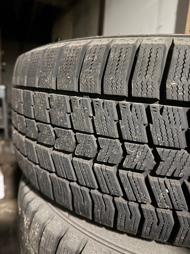 スタッドレスタイヤ