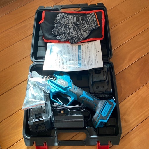 新品未使用❣️ 電動剪定バサミ 【山本造園会社監修】剪定バサミ 18V