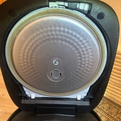 炊飯器　Panasonic SR-CFE109の画像