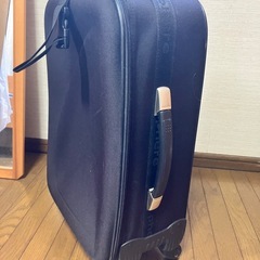 スーツケース　キャリーケースの画像