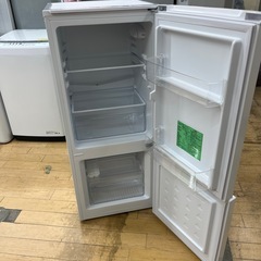 YAMADA ヤマダ ノンフロン冷凍冷蔵庫 YRZ-C12H1 2022年製 定格内容積117L 2ドア ホワイト 冷蔵庫 のご紹介です！の画像