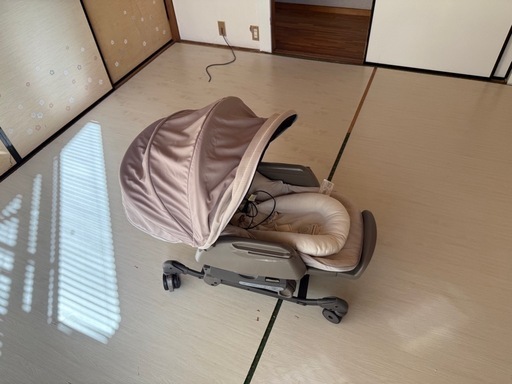 コンビ電動バウンサー