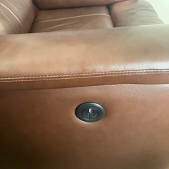 電動リクライニングUSBポート付き1人掛けソファーの画像