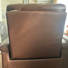 電動リクライニングUSBポート付き1人掛けソファーの画像