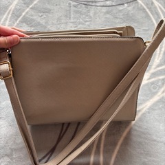 バック(ベージュ)の画像