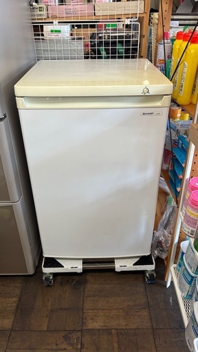 シャープ　16年　86L冷凍庫 FJ-HS9X-W