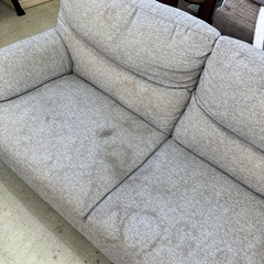☆値下げ☆サ2601-496 2人掛けソファ グレー ファブリックタイプ 内部汚れ多数 現状渡し　の画像
