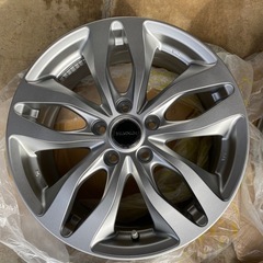 
早い者勝ち、ほぼ新品未使用　ブリヂストン17インチアルミホイールの画像