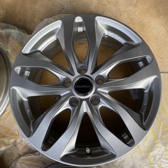 
早い者勝ち、ほぼ新品未使用　ブリヂストン17インチアルミホイールの画像