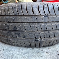 245/35/21 タイヤの画像