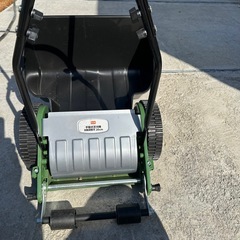 芝刈り機
の画像