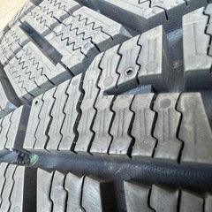 スタットレスタイヤ4本ホイール付きの画像