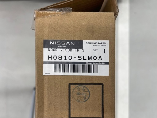 NV200 バネット　純正ドアバイザー　新品