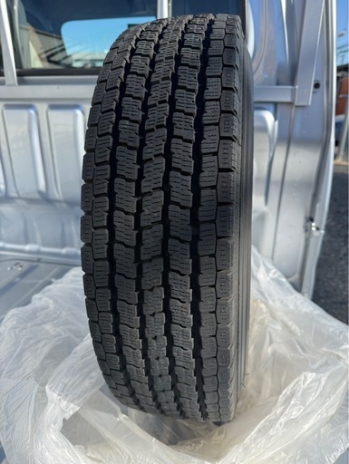 17インチ　7J　5穴　114.3　+48　ミシュラン　X-ICE　225/65R17 17インチ 7J 5穴 114.3 +48 ミシュラン X-ICE 225/65R17