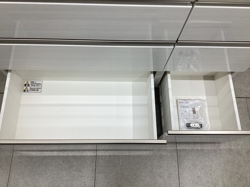 【トレファクピエリ守山店】【取りに来られる方限定】　4段チェスト　ホワイト