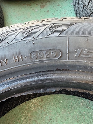 ほぼ新品 ハンコック スタッドレスタイヤ 155/65R14 製造2025年 工賃込み‼️