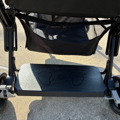 双子ベビーカー縦型の画像