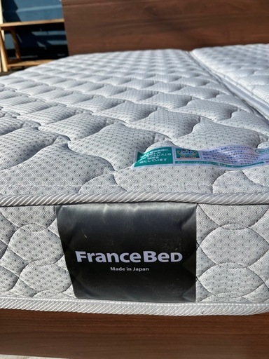 フランスベッド　クイーンサイズ　使用半年　美品