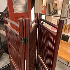 3面パーテーションの画像