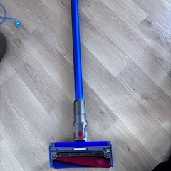 ダイソンv11 fluffy  ヘッドとロングパイプ　部品　（バッテリ等その他部品はなし）の画像