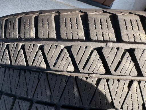 【引渡者決定】225/65R17 スタッドレス ブリヂストンDM-V3４本セット ホイール付き