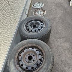 スタッドレスタイヤ　バリ溝の画像