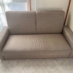 ソファー　2人用　ベージュ　お近くでしたら配送可能の画像