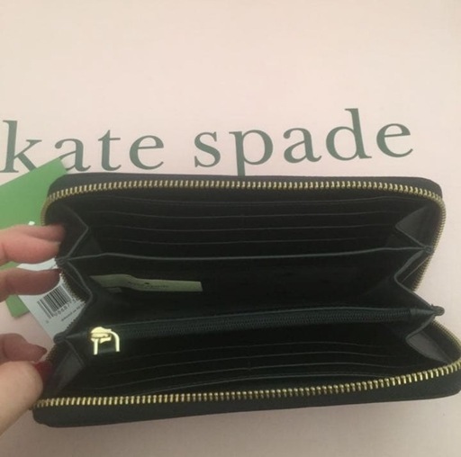 新品　ケイトスペード　長財布　プレゼントにショップバック有