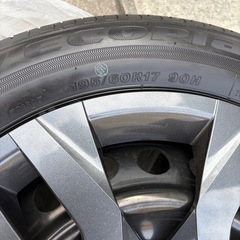 新車外し60プリウス純正タイヤホイール4本の画像