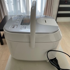 炊飯器の画像