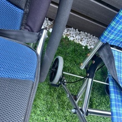 【無料】簡易車椅子/折りたたみ車椅子/車イス/介護【中古品】の画像