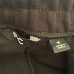 UNIQLO ズボンMの画像