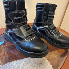 ワークマン 安全靴 ハイカット HS270（数回使用のみ）の画像