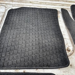 ダイハツ純正　ムーヴコンテ　フロアマットの画像