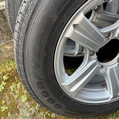 jb64 ジムニースタッドレス グッドイヤー美品175/80R 16インチの画像