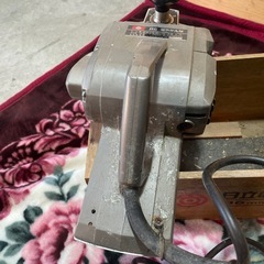 中古品 日立 電気かんな F40型 電動工具 大工 製材 動作品の画像