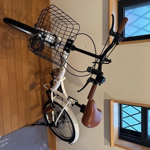 【美品】20インチ 折りたたみ自転車（シマノ6段ギア・カゴ・鍵・ライト付）