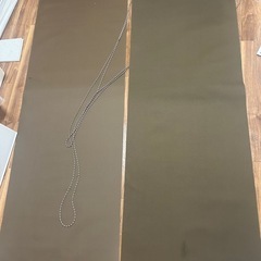 ニトリ　ロールカーテン　2本　ブラウンの画像