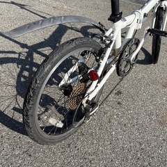 自転車　折りたたみ　ミニベロ　アサヒ　asahi アルブレイズ　８段変速　ホワイト の画像