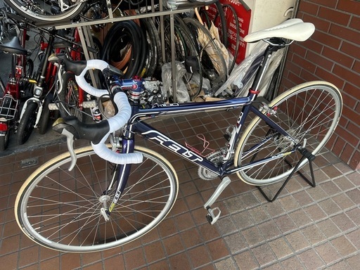 FELT（フェルト） 軽量アルミフレーム　カーボンフォーク　3×8speed　ブルー
