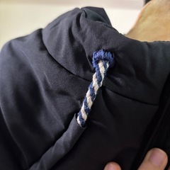 confirm コンファーム 中綿入り フードジャケット ブラック Lサイズの画像