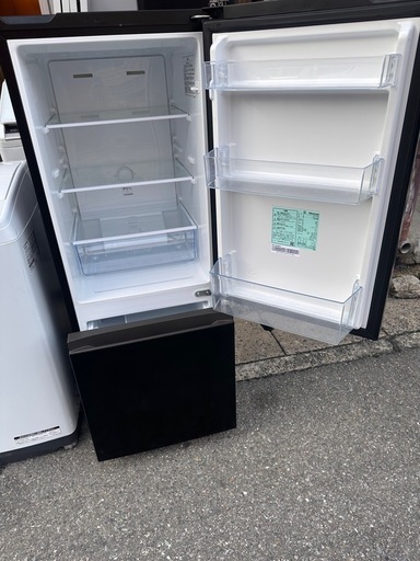 【高年式・美品】冷蔵庫 Hisense 162L (2023年製) & 洗濯機 Hitachi 5kg (2019年製) セット