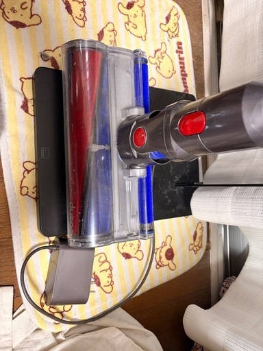 【充電スタンド付】ダイソン掃除機　Dyson V8 Absolute オプション多数
