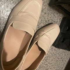 ローファーパンプス ホワイトの画像