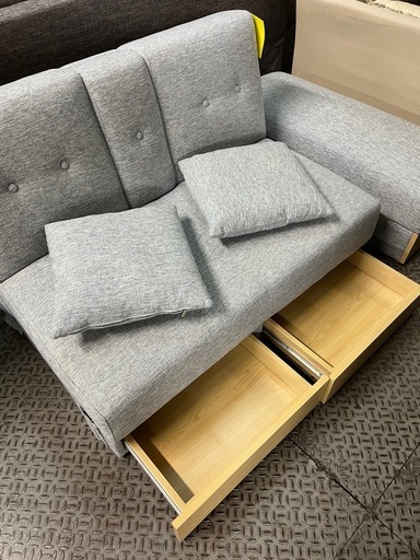 ジャングルジャングル貝塚店　収納付き　ソファーベッド　カップホルダー付き　布製　ファブリックソファー　モダンデコ　中古　リユース　貝塚
