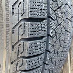 17インチ　スタッドレスタイヤの画像